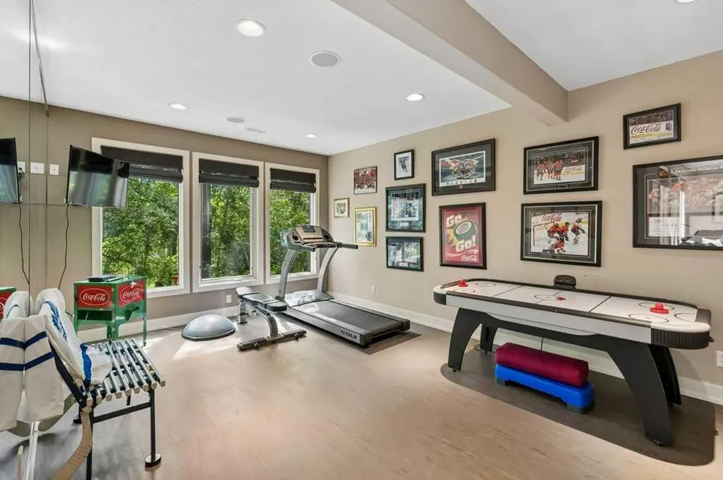55 Wentwillow Lane SW Calgary AB T3H 5W7