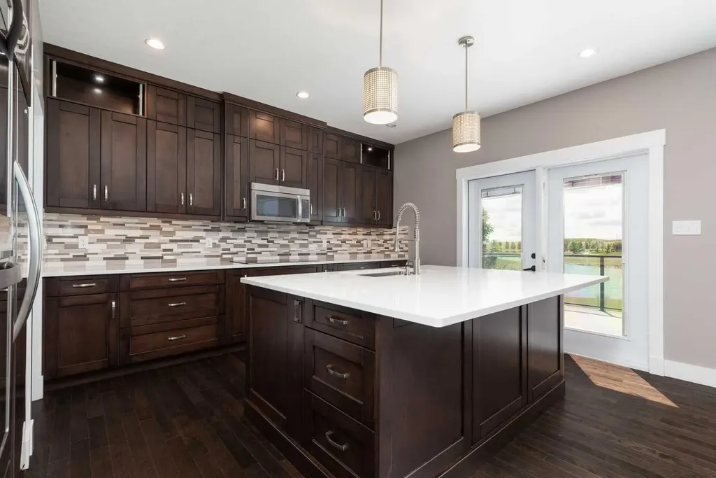 788 Canyonview Close W Lethbridge AB T1K5R9