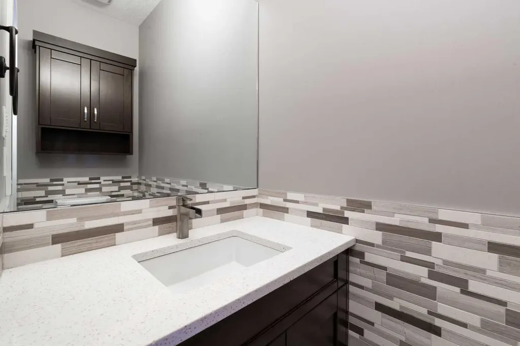 788 Canyonview Close W Lethbridge AB T1K5R9