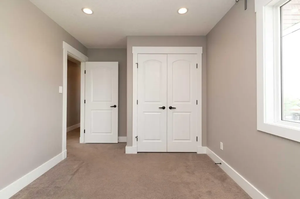 788 Canyonview Close W Lethbridge AB T1K5R9