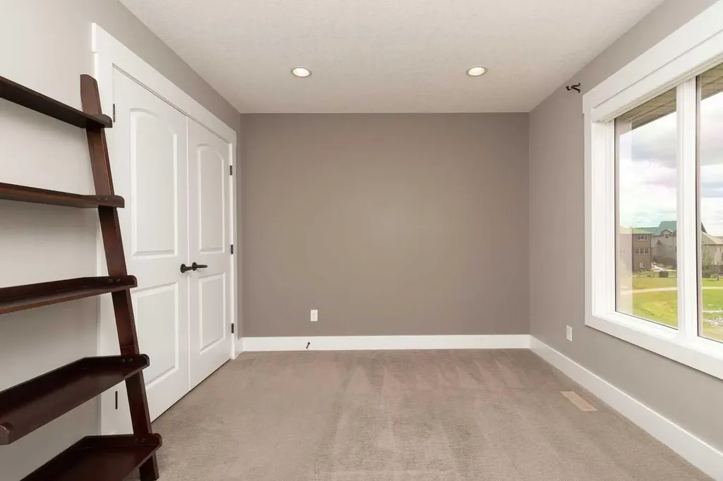 788 Canyonview Close W Lethbridge AB T1K5R9
