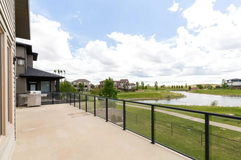 788 Canyonview Close W Lethbridge AB T1K5R9