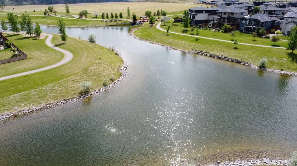 788 Canyonview Close W Lethbridge AB T1K5R9