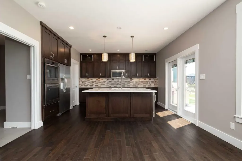 788 Canyonview Close W Lethbridge AB T1K5R9