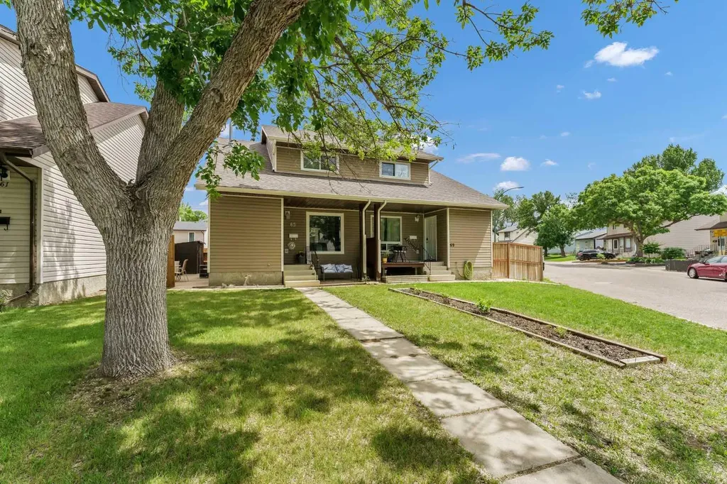 65 South Ridge Crescent SW Medicine Hat AB T1B 2P2