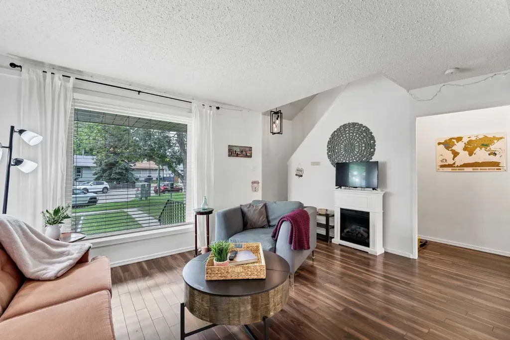 65 South Ridge Crescent SW Medicine Hat AB T1B 2P2
