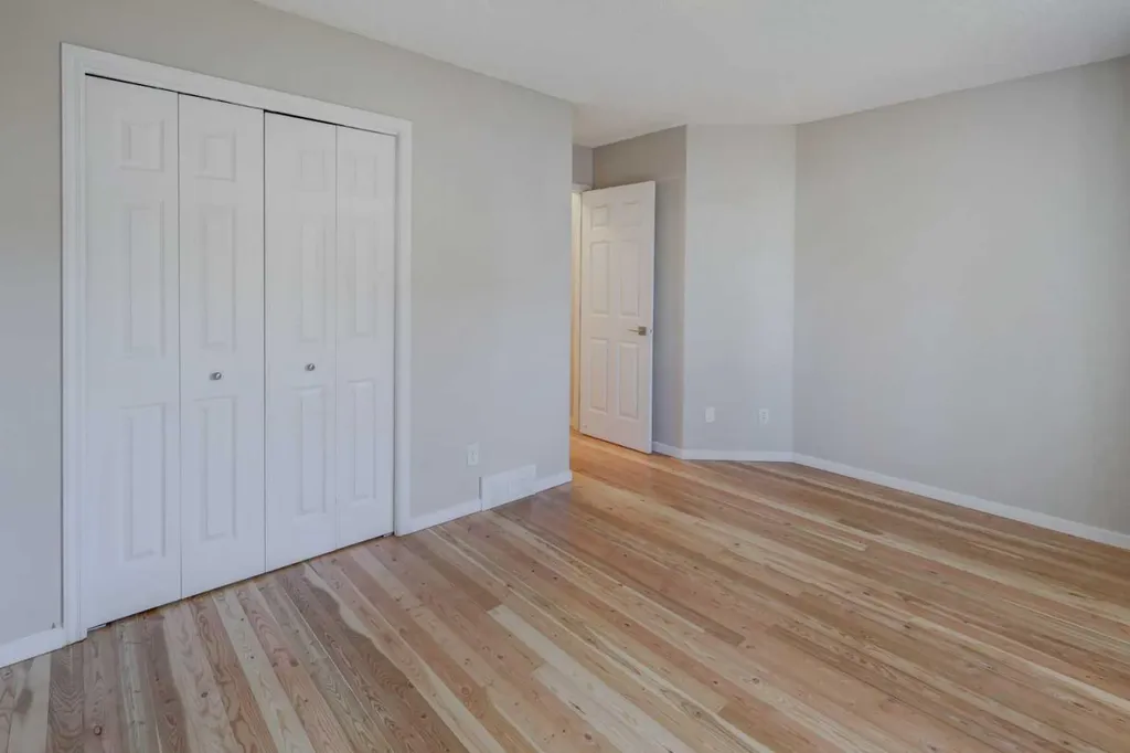 7 Canoe Close Airdrie AB T4B 2N3