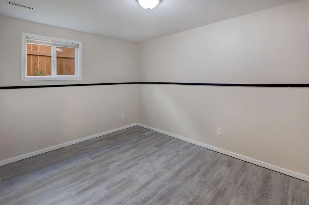 7 Canoe Close Airdrie AB T4B 2N3