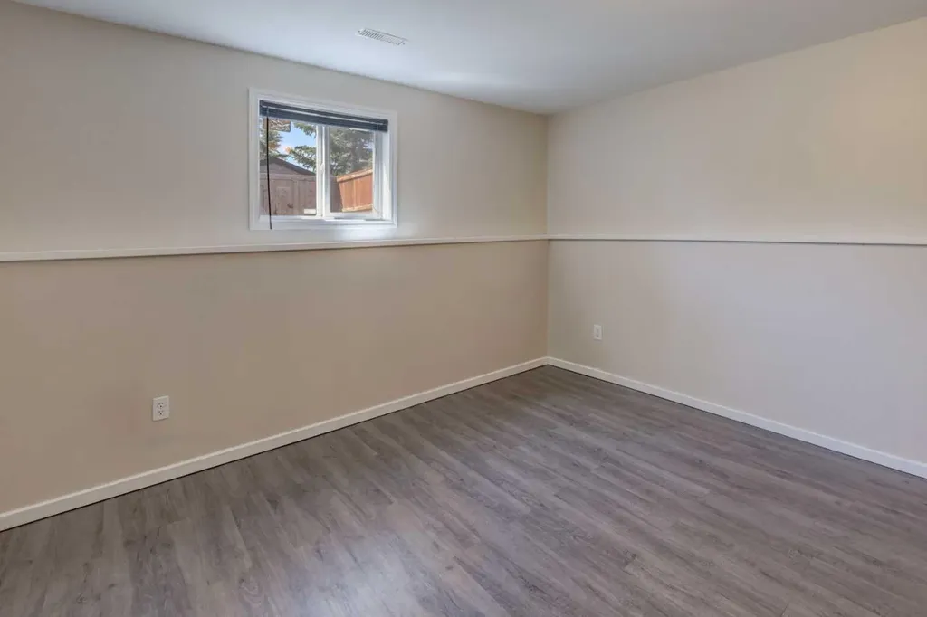 7 Canoe Close Airdrie AB T4B 2N3