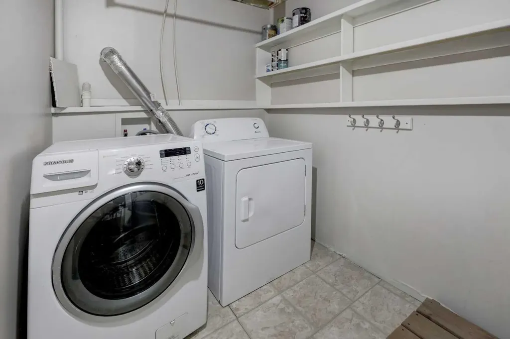 7 Canoe Close Airdrie AB T4B 2N3