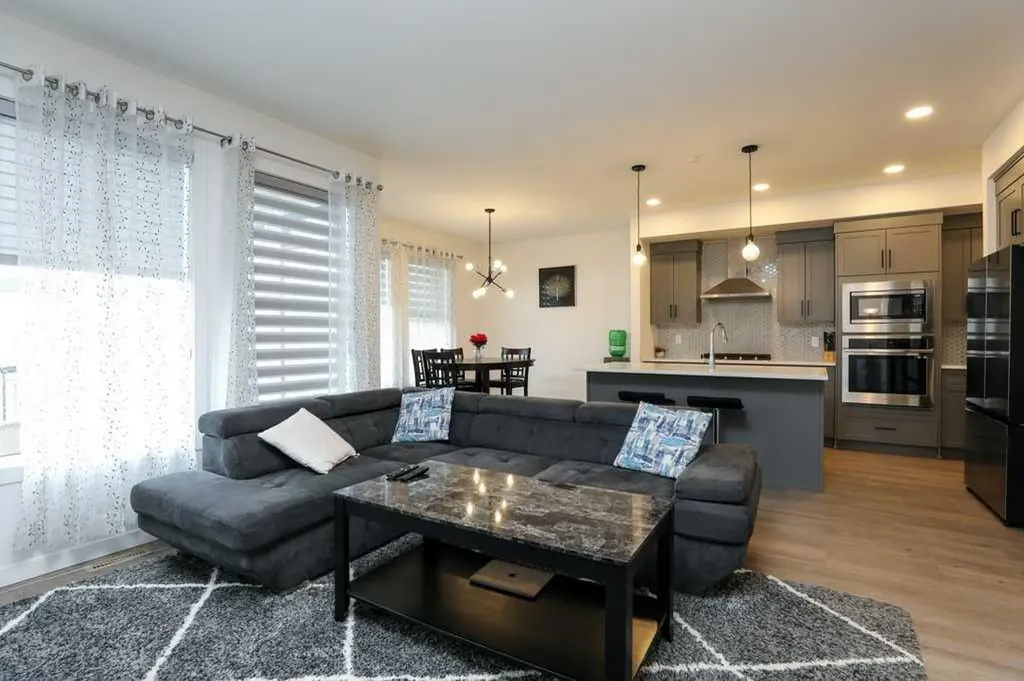 4529 31 Avenue S Lethbridge AB T1K 8J8