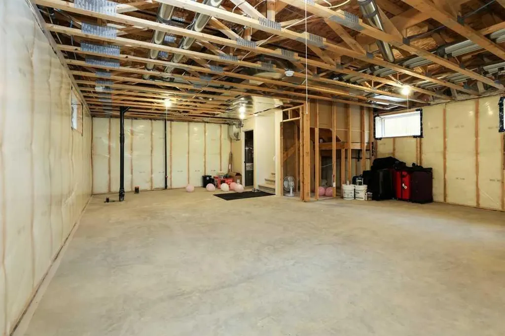 4529 31 Avenue S Lethbridge AB T1K 8J8