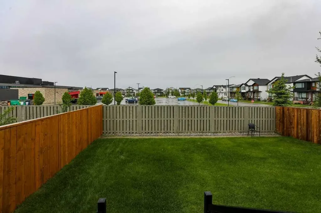 4529 31 Avenue S Lethbridge AB T1K 8J8