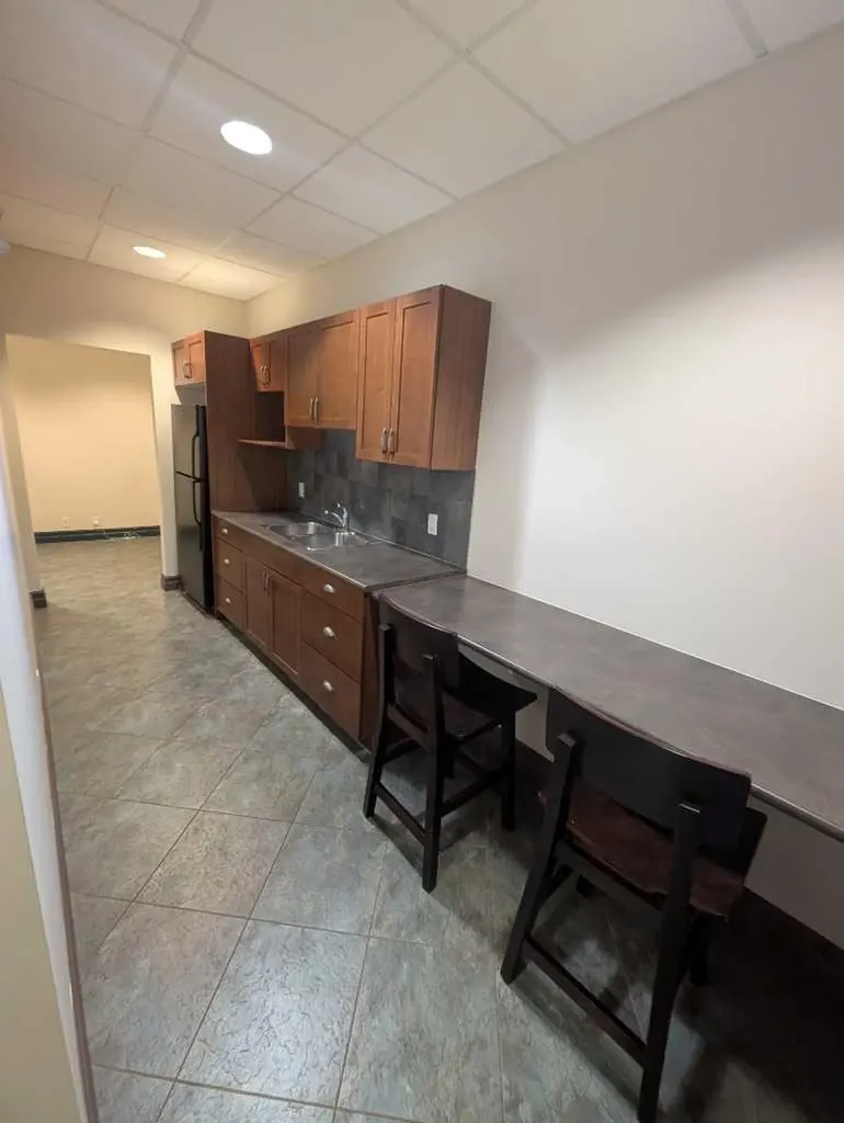11198 42 Street SE Calgary AB T2C 0J9