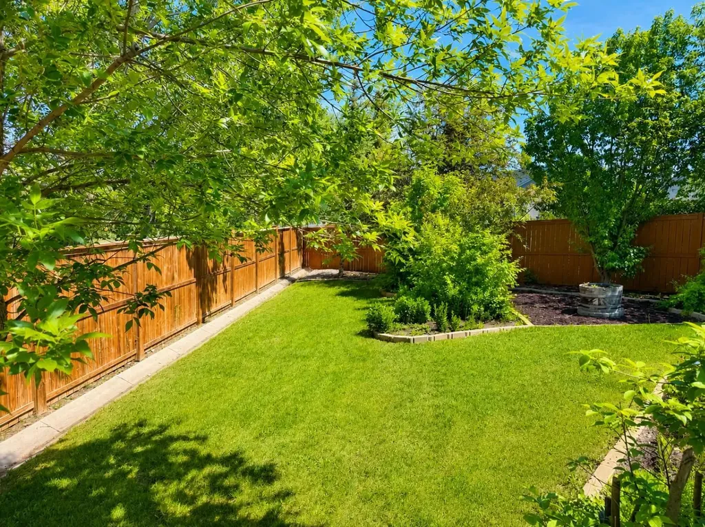 151 Hawkmere View Chestermere AB T1X 1T8