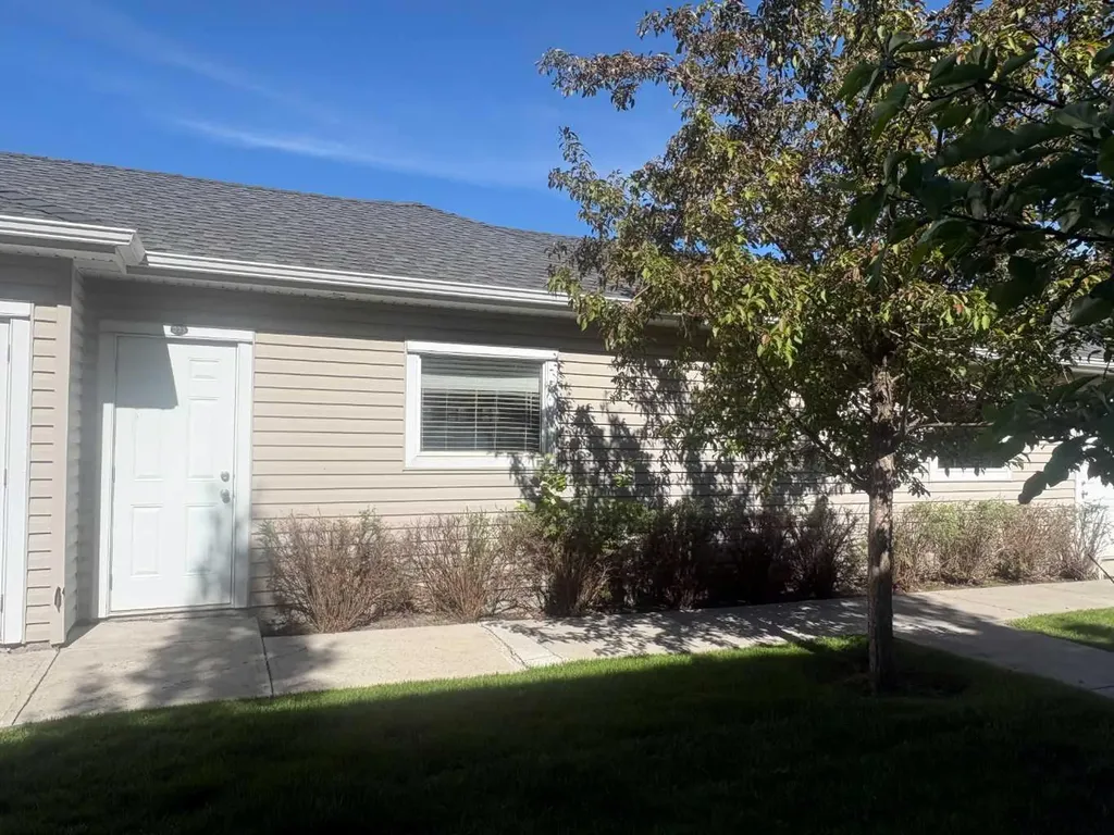 233 Rainbow Falls Drive Chestermere AB T1X 0B1