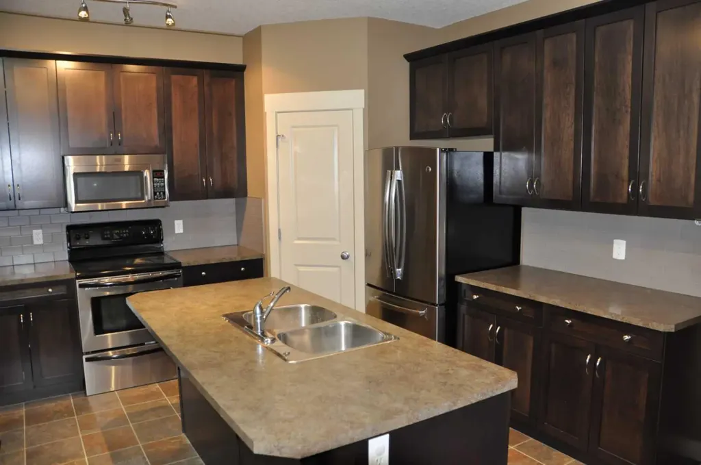 233 Rainbow Falls Drive Chestermere AB T1X 0B1
