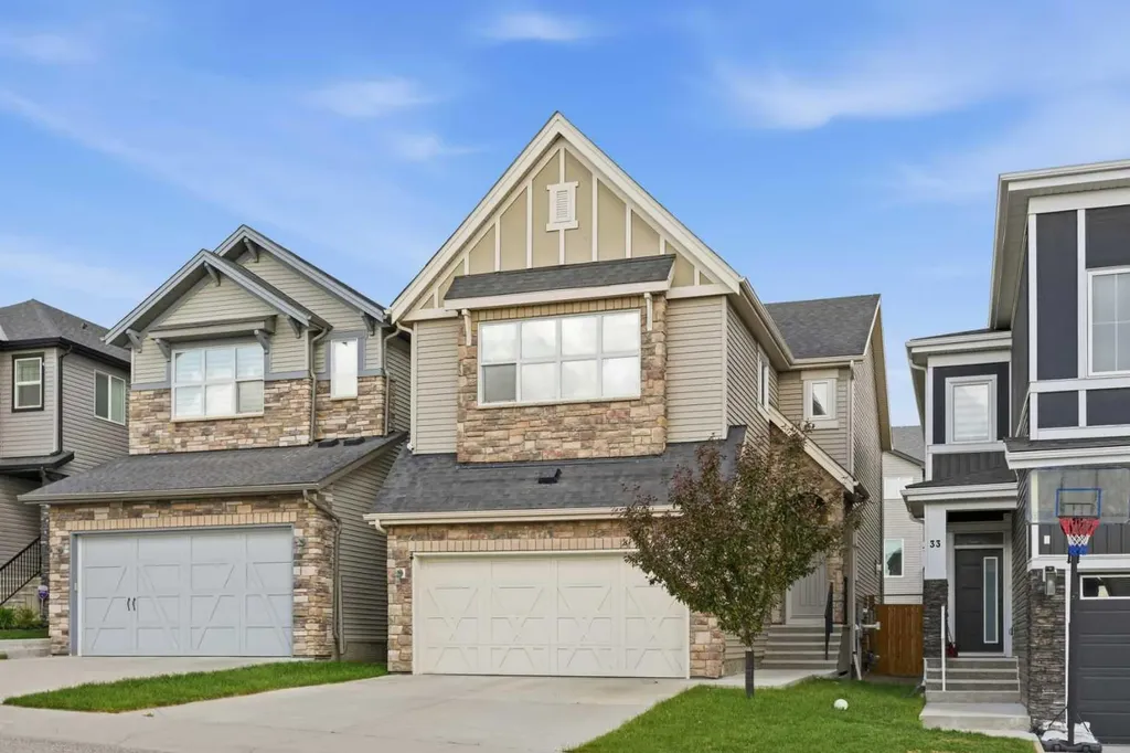 37 Nolanhurst Crescent NW Calgary AB T3R 0Z3