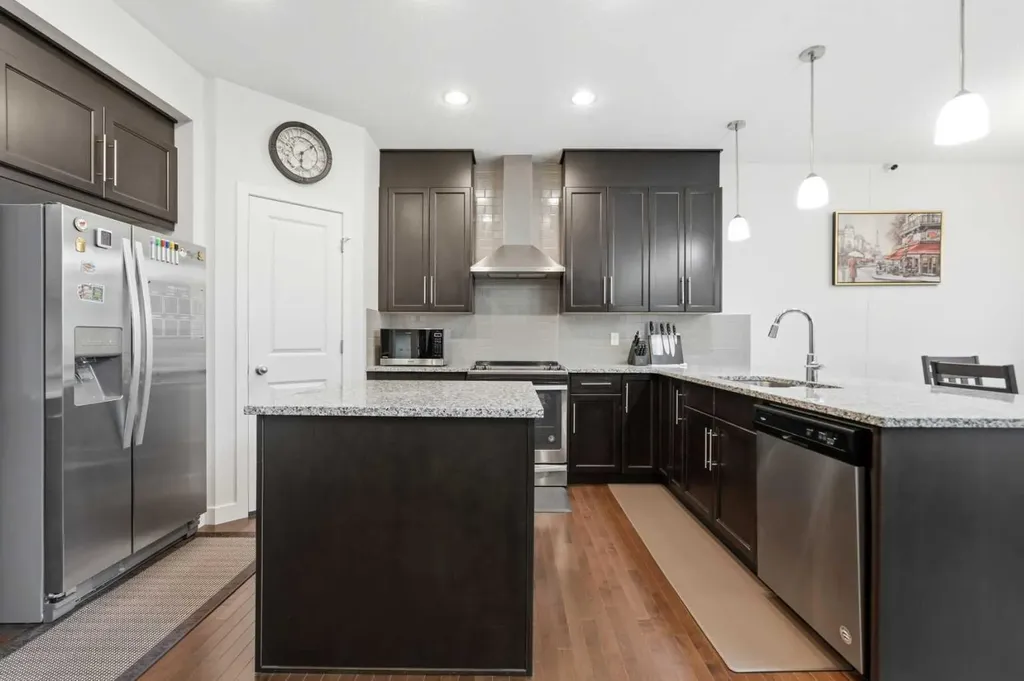 37 Nolanhurst Crescent NW Calgary AB T3R 0Z3