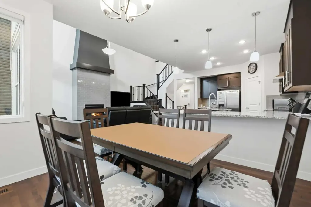 37 Nolanhurst Crescent NW Calgary AB T3R 0Z3