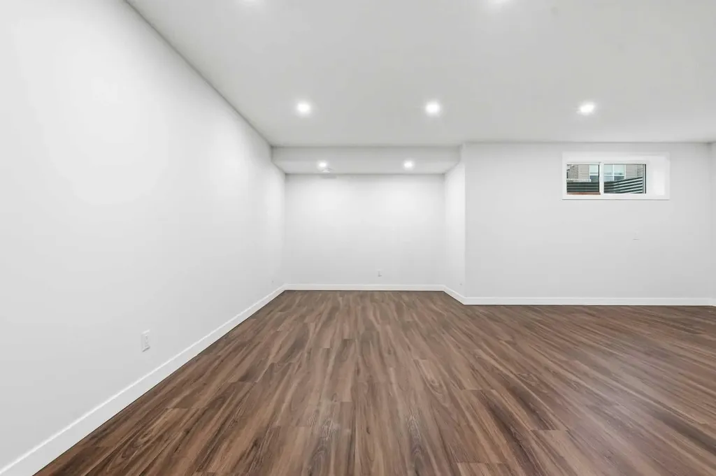 37 Nolanhurst Crescent NW Calgary AB T3R 0Z3