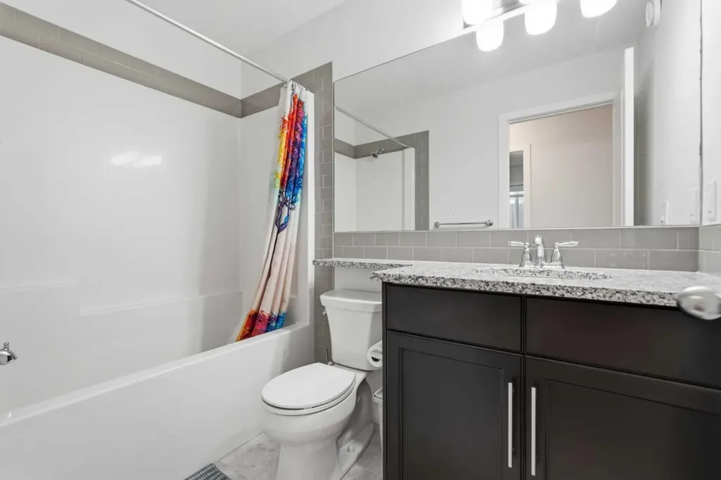 37 Nolanhurst Crescent NW Calgary AB T3R 0Z3