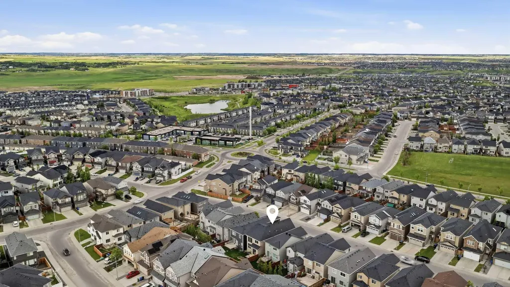 37 Nolanhurst Crescent NW Calgary AB T3R 0Z3