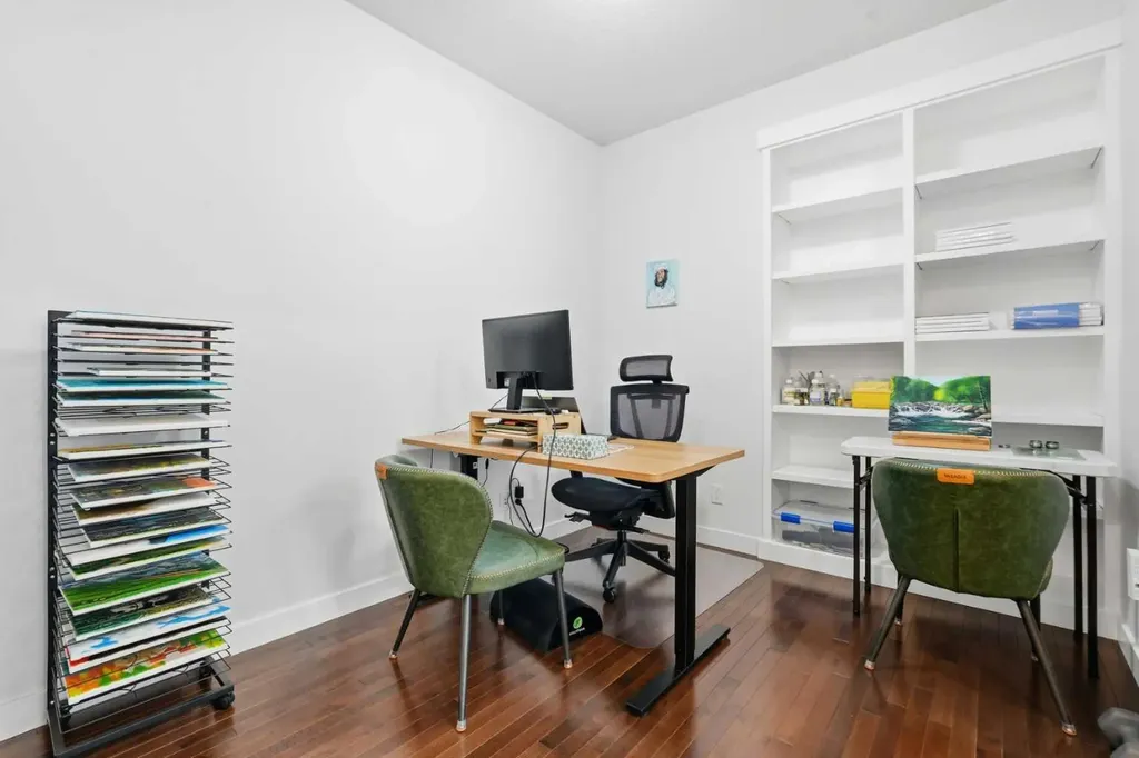 37 Nolanhurst Crescent NW Calgary AB T3R 0Z3