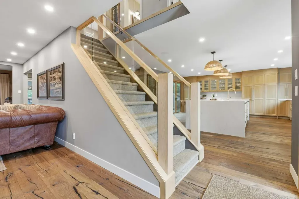 349 Capri Avenue NW Calgary AB T2L 0J5