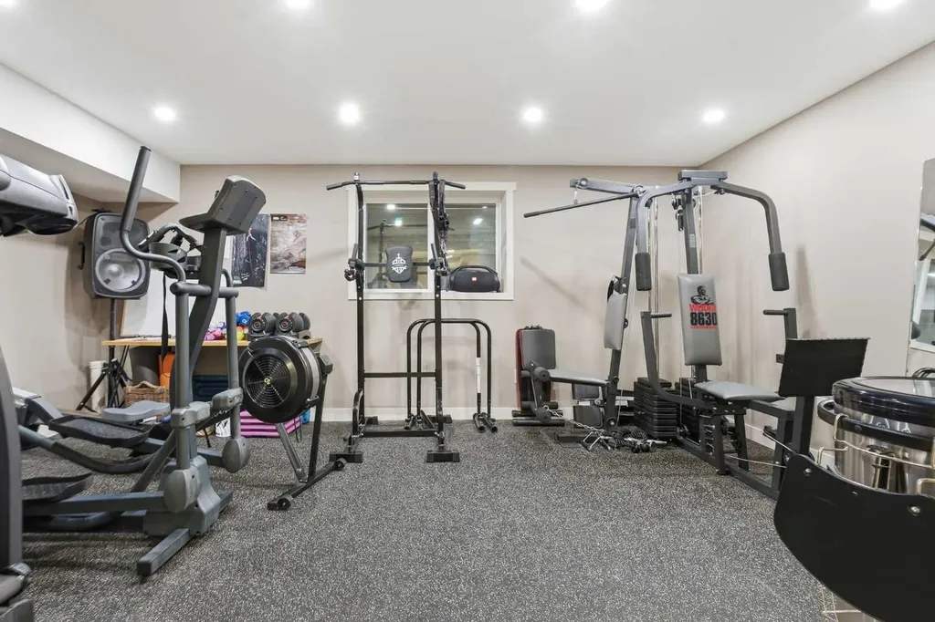 349 Capri Avenue NW Calgary AB T2L 0J5