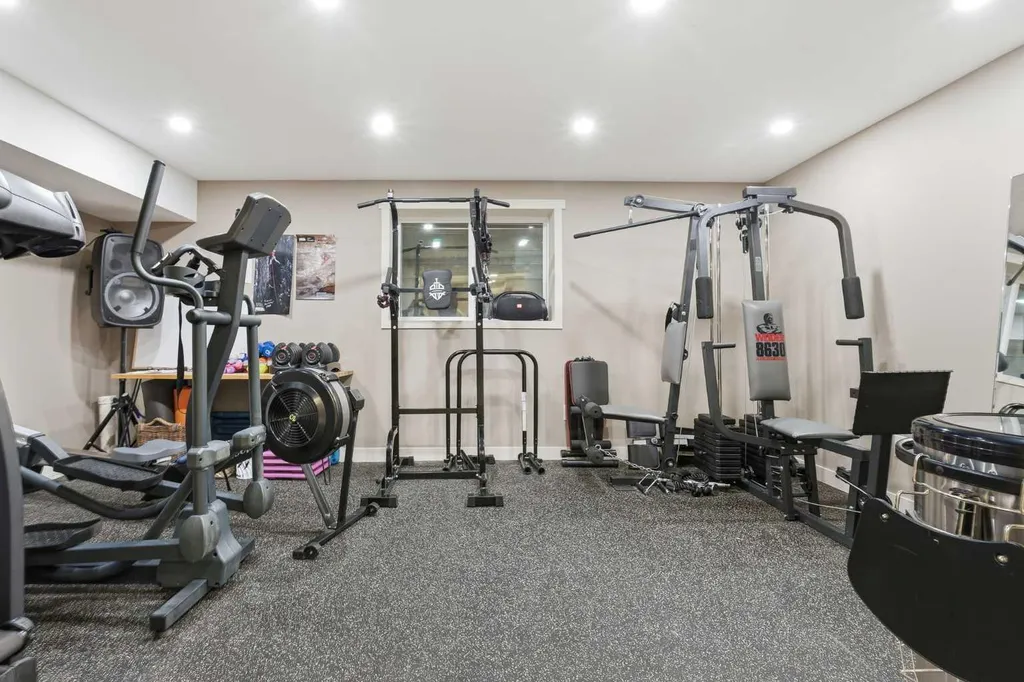 349 Capri Avenue NW Calgary AB T2L 0J5