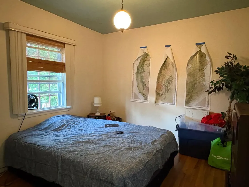 3007 27 Street SW Calgary AB t3E 2k9
