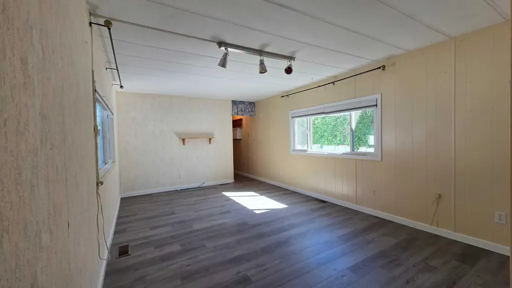 221 Truman Street Carmangay AB T0L 0N0