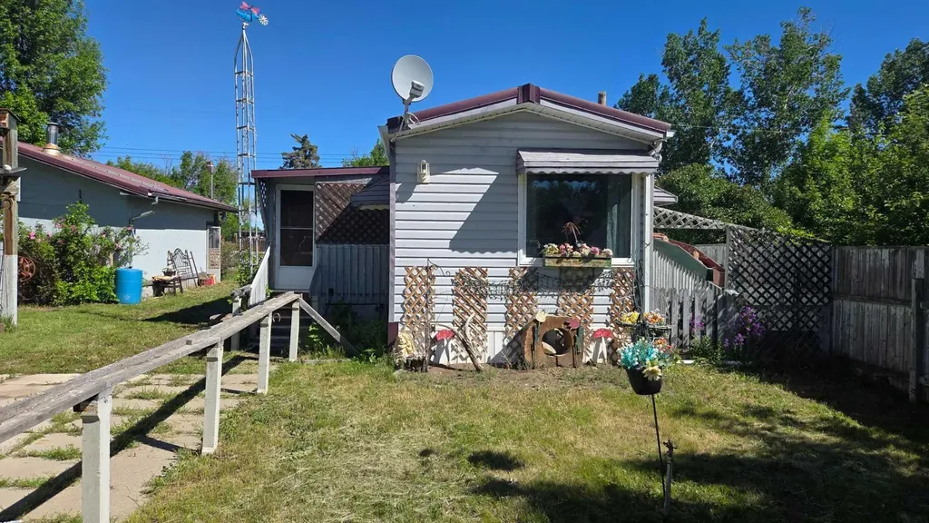 221 Truman Street Carmangay AB T0L 0N0