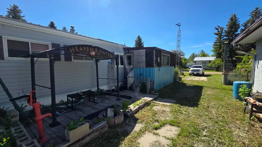 221 Truman Street Carmangay AB T0L 0N0
