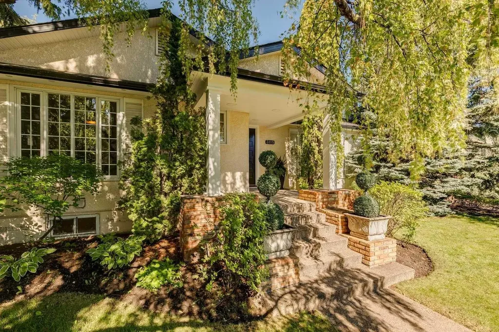 3115 Carleton Street SW Calgary AB T2T 3L5