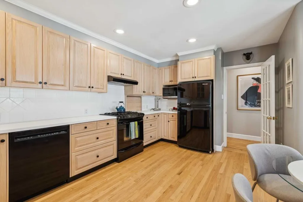 3115 Carleton Street SW Calgary AB T2T 3L5