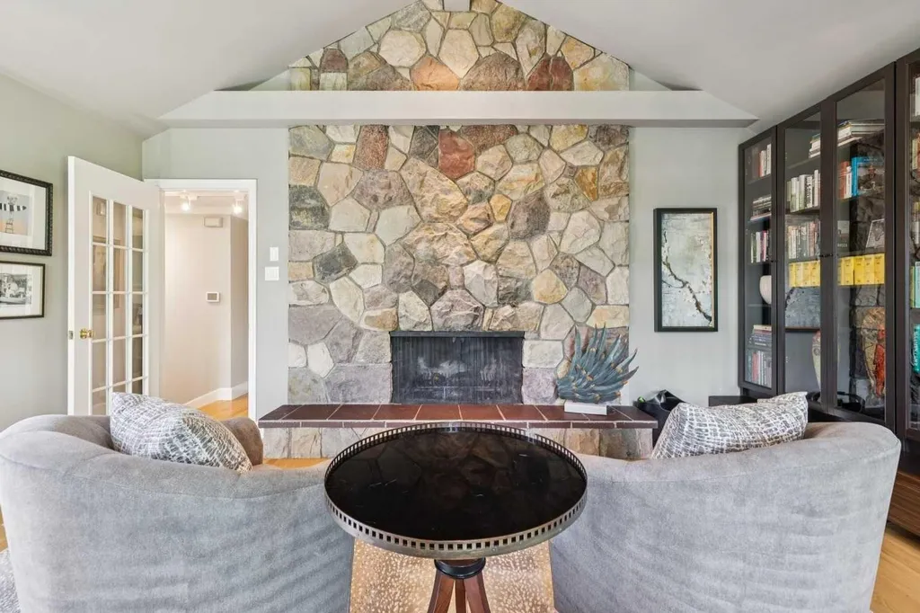 3115 Carleton Street SW Calgary AB T2T 3L5