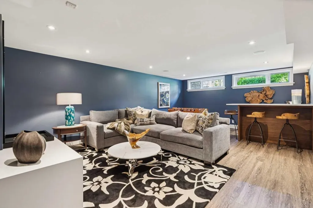 3115 Carleton Street SW Calgary AB T2T 3L5