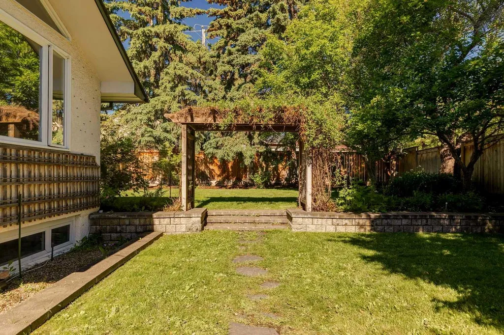 3115 Carleton Street SW Calgary AB T2T 3L5