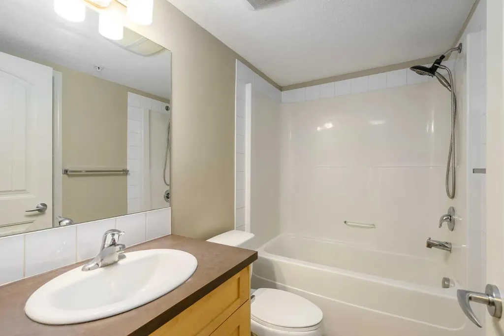 130 Panatella Street NW Calgary AB T3K 0Y6