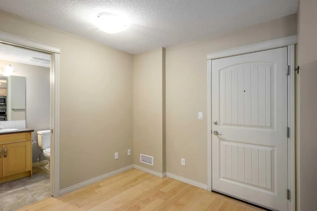 130 Panatella Street NW Calgary AB T3K 0Y6