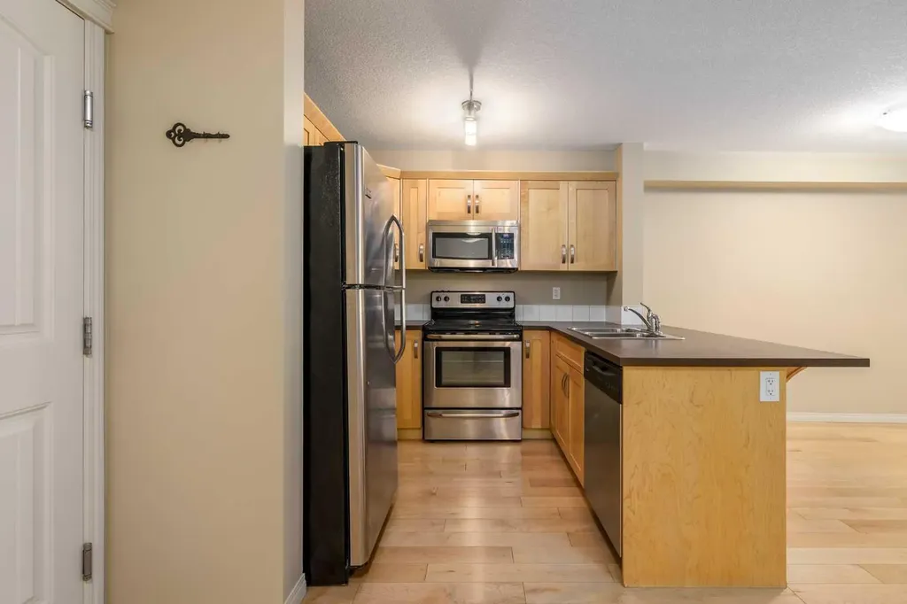 130 Panatella Street NW Calgary AB T3K 0Y6