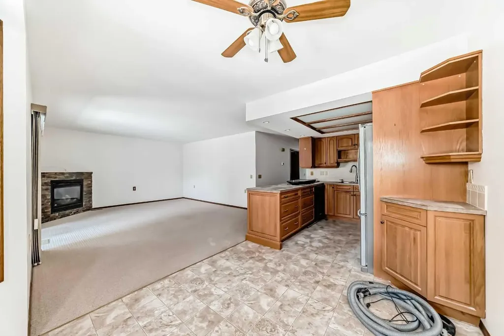 36 Woodside Close NW Airdrie AB T4B 2C8