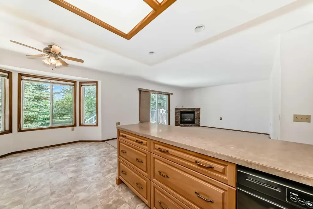 36 Woodside Close NW Airdrie AB T4B 2C8