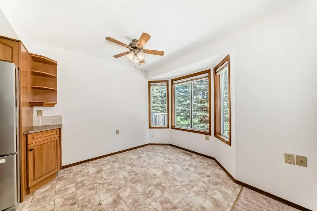 36 Woodside Close NW Airdrie AB T4B 2C8