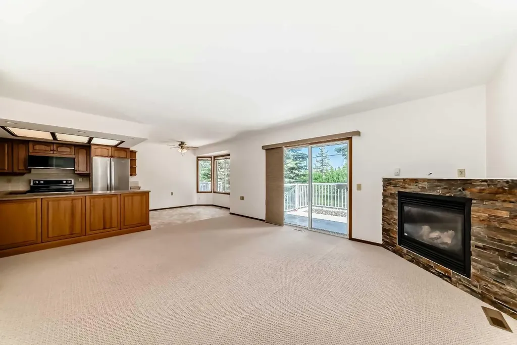 36 Woodside Close NW Airdrie AB T4B 2C8