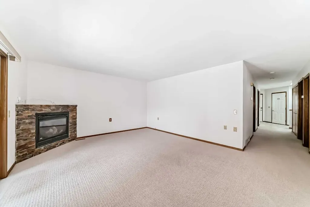 36 Woodside Close NW Airdrie AB T4B 2C8