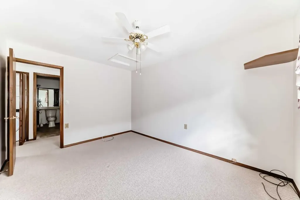 36 Woodside Close NW Airdrie AB T4B 2C8