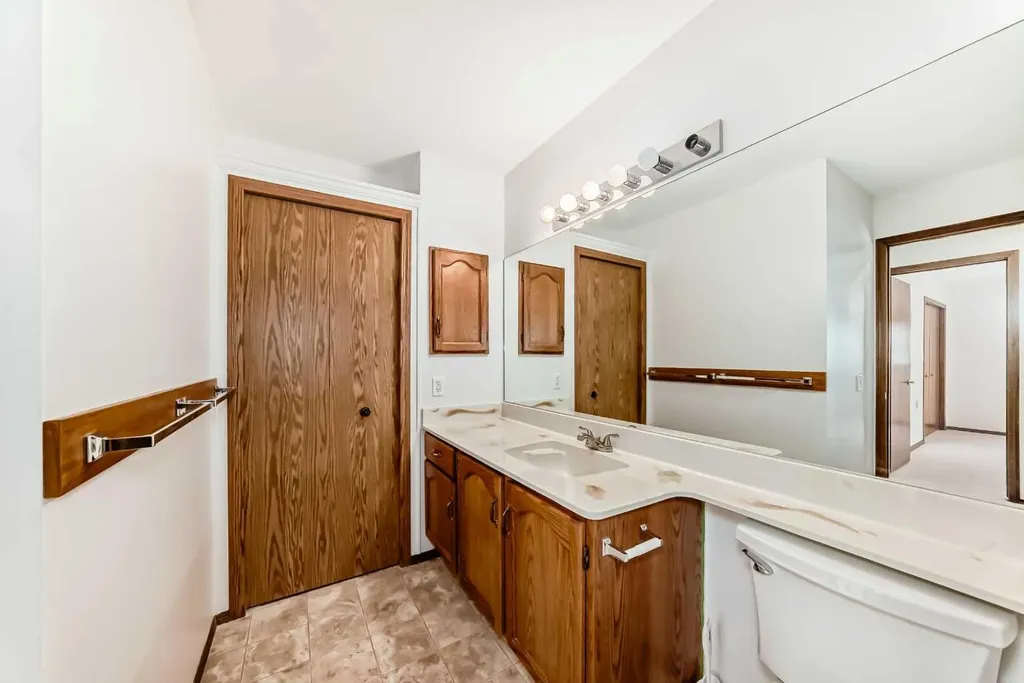 36 Woodside Close NW Airdrie AB T4B 2C8